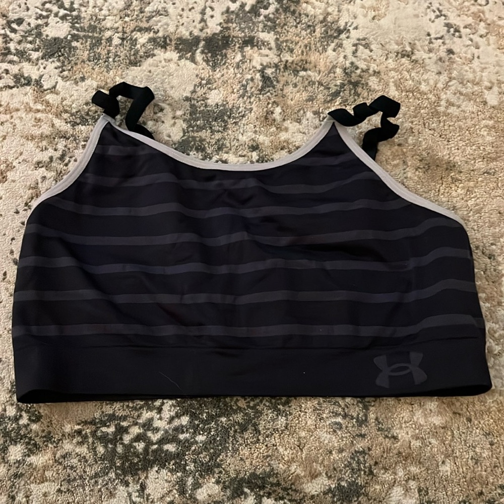 Black under armour sports bra